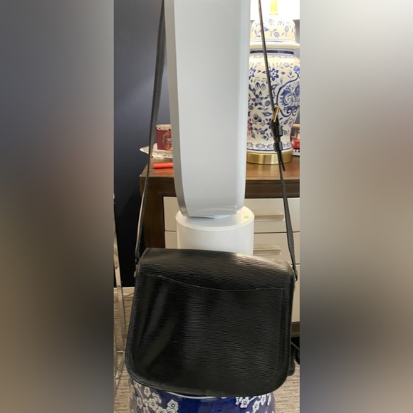 Louis Vuitton Saint Cloud Leather Crossbody - Picture 3 of 9